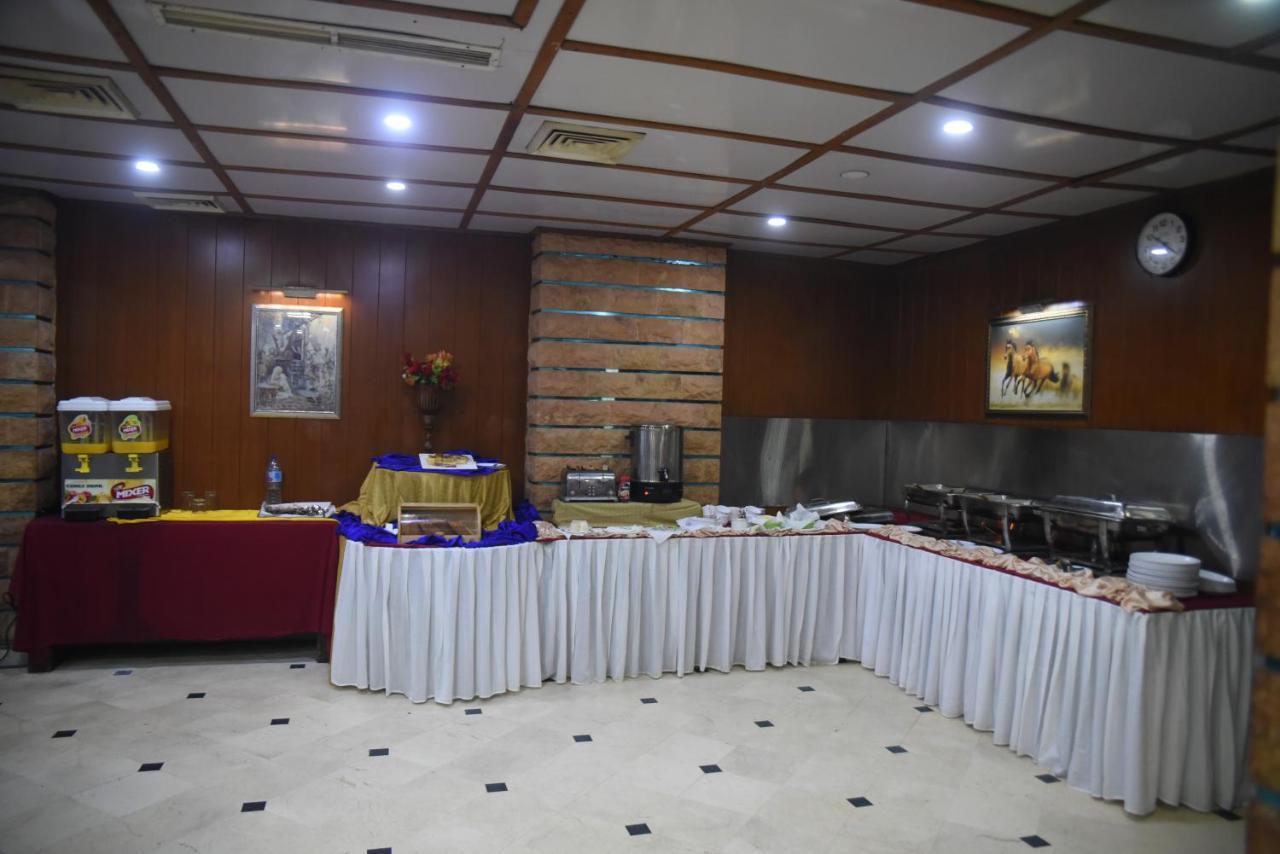 Hotel Galaxy Karachi Exterior foto
